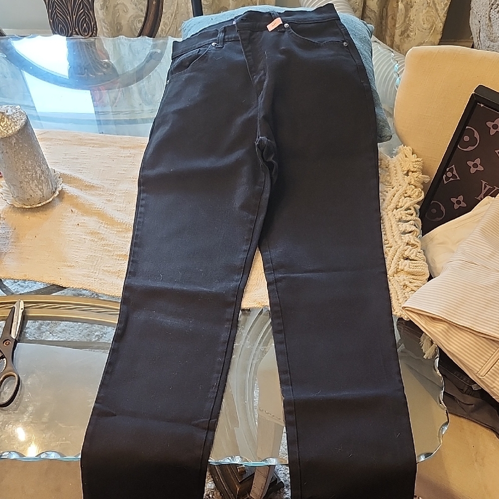Gloria Vanderbilt Amanda Women's Black Straight Leg Jeans